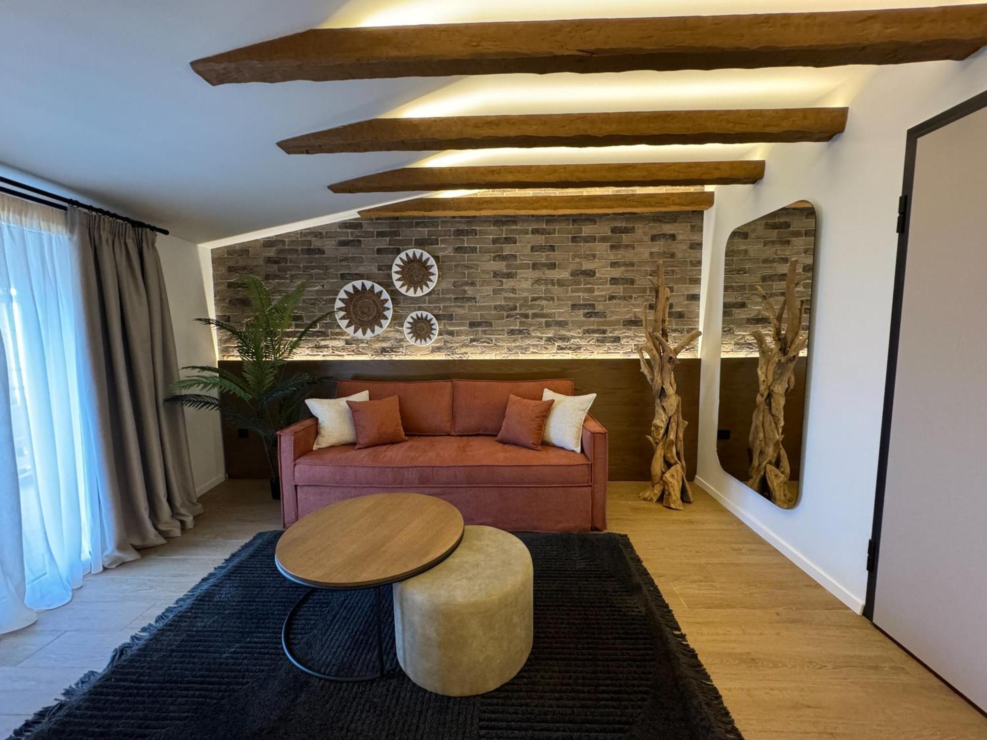 Urban Gem In The Heart Of Naoussa A Stylish Escape Appartement Naousa  Buitenkant foto